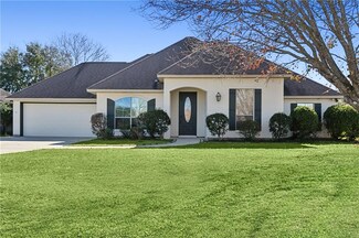 402 Gainesway Dr, Madisonville, LA 70447