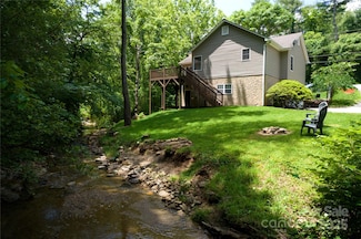 689 New Haw Creek Rd, Asheville, NC 28805