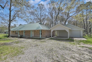 121 Magnolia Blvd, New Caney, TX 77357