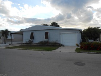 4729 Tahiti Dr, Bonita Springs, FL 34134