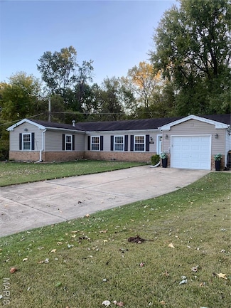 1004 Foxlair Ct, Saint Louis, MO 63137