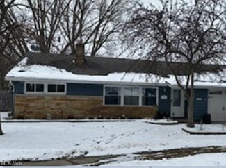 348 Pineview Cir, Berea, OH 44017