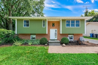 26 W Pine Ave, Cortland, IL 60112