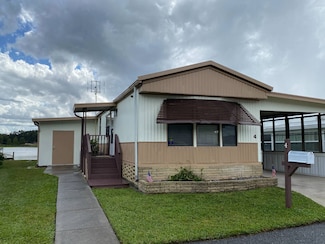 4 Bonny Shores Dr, Lakeland, FL 33801