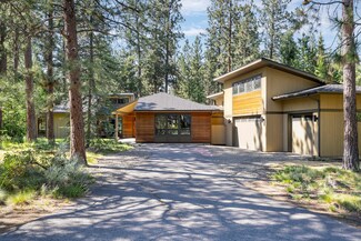 61090 Minaret Cir, Bend, OR 97702