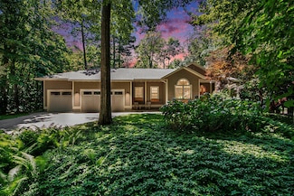 5543 Oak Tree Ln, Whitehall, MI 49461