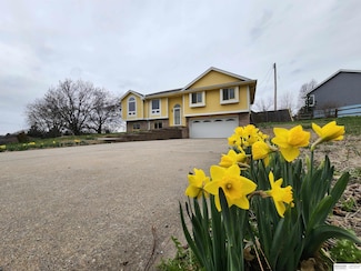1539 Trumball Terrace, Plattsmouth, NE 68048
