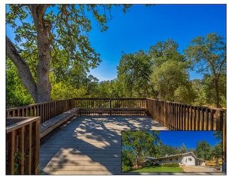 8933 Simmons Rd, Redding, CA 96001