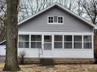 1927 S 25th St, Terre Haute, IN 47802