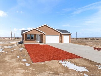 981 E Waverly Dr, Pueblo West, CO 81007