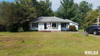 221 N Spencer Ave, Mounds, IL 62964