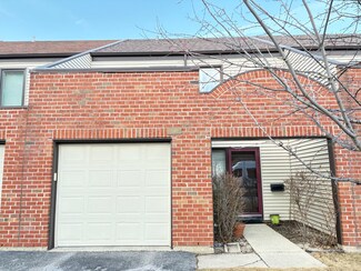 648 Naples Ct Unit T22B, Glenview, IL 60025