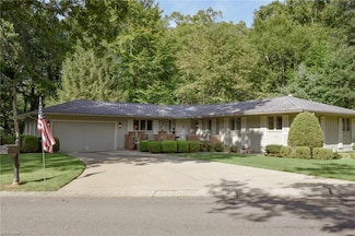 2024 Buena Vista Dr, Coshocton, OH 43812