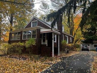 1068 Howland Wilson Rd SE, Warren, OH 44484
