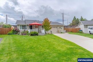 1488 Rainier Rd, Woodburn, OR 97071