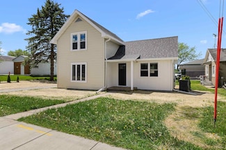 103 S Madison St, Friesland, WI 53935