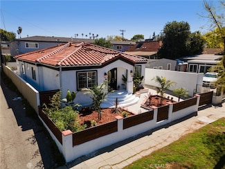 916 N Oxford Ave, Los Angeles, CA 90029