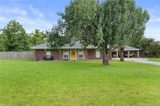 670 Amber Dr, Lake Charles, LA 70611