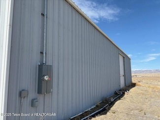 4 Holly Dr, Shoshoni, WY 82649