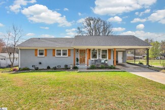 28 Amy Ln, Taylors, SC 29687