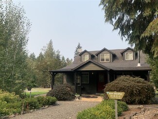 25840 Tanya Ln, Veneta, OR 97487