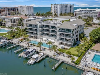 1820 Gulf Shore Blvd N Unit 202, Naples, FL 34102