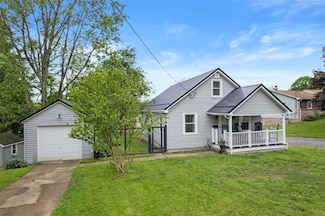 190 Elm St, New Brighton, PA 15066