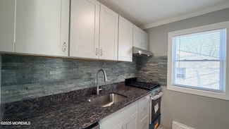 420 Cross Rd Unit B16, Matawan, NJ 07747