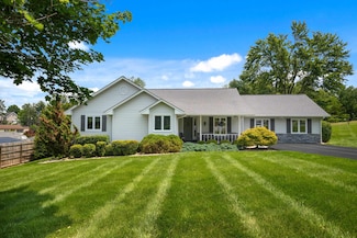 2395 Giles Dr SE, Christiansburg, VA 24073
