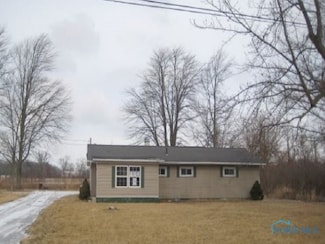 7485 W Carlton Ave, Port Clinton, OH 43452