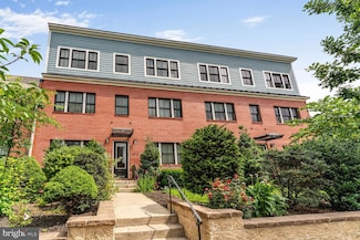 2012 D St NE Unit 2, Washington, DC 20002