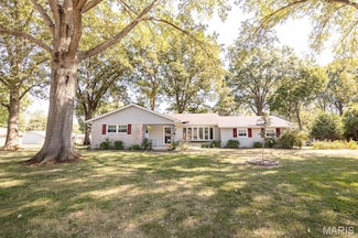 330 Grant Dr, Mascoutah, IL 62258