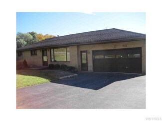 8397 Knapp Rd, West Falls, NY 14170