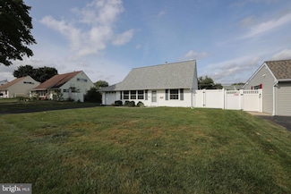 79 Candle Rd, Levittown, PA 19057