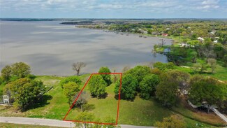 1522 Shoreline Dr, Mabank, TX 75143