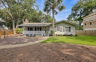 10 Myrtle Ln, Hilton Head Island, SC 29928