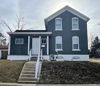 427 W Homer St, Freeport, IL 61032