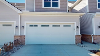 202 Angus Ln, Saline, MI 48176