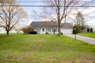 7666 Chickadee Dr, Jenison, MI 49428