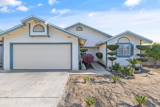 12329 Twin Peaks Ave, Orosi, CA 93647