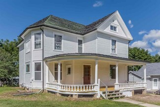 115 Mary St, Cambria, WI 53923