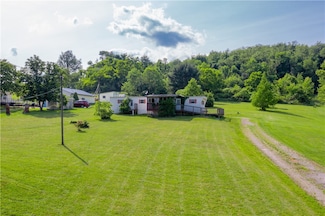 343 Harmony Rd, New Brighton, PA 15066