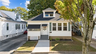 725 River Ave, Providence, RI 02908