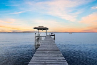 31 Bayshore Dr, Miramar Beach, FL 32550