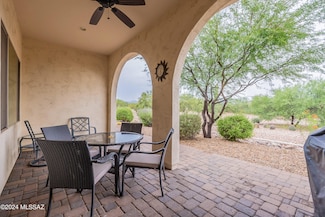 993 Broken Hills Dr, Green Valley, AZ 85614