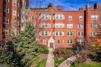 13605 Shaker Blvd Unit 2B, Cleveland, OH 44120