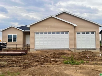 710 17th St SE, Orange City, IA 51041