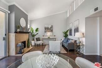 5325 Newcastle Ave Unit 327, Encino, CA 91316
