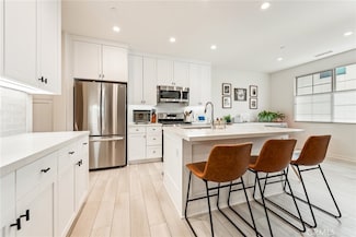 304 Floral View, Irvine, CA 92618