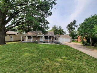 1313 W Broadway St, Newton, KS 67114